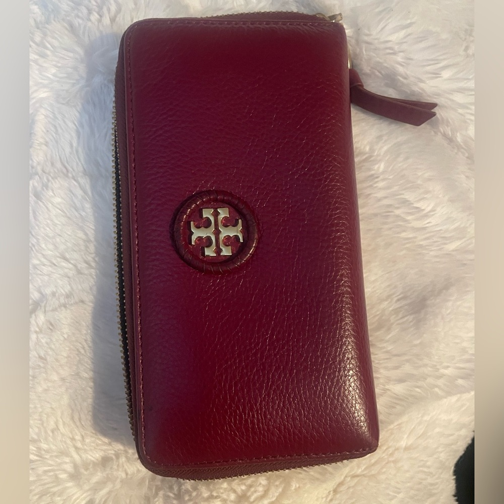 Tory Burch Continental Zip Wallet